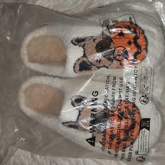 🎃🎃Frenchie Halloween Slippers🎃🎃 - Picture 8 of 9